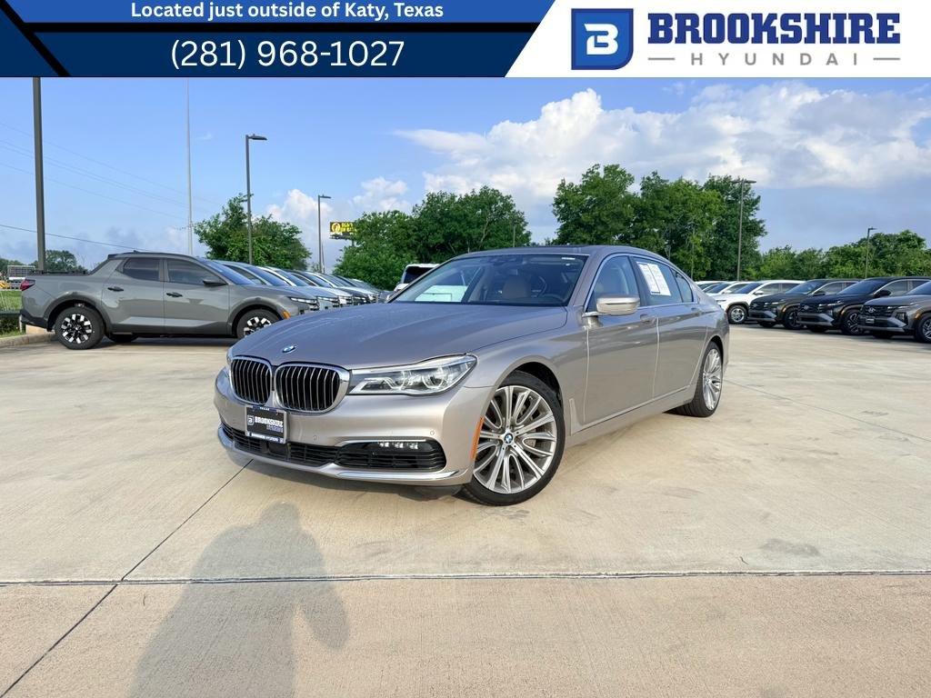 2018 BMW 7 Series 750i's photo