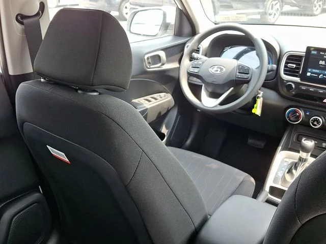 New 2026 White Hyundai SE image 9