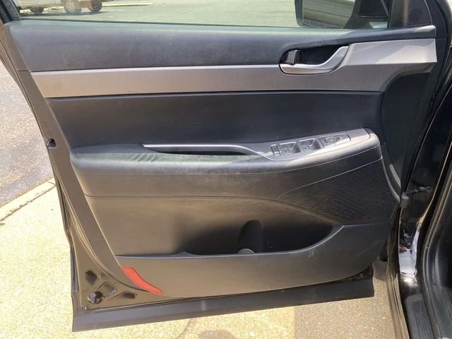 Used 2021 Black Hyundai SEL image 12