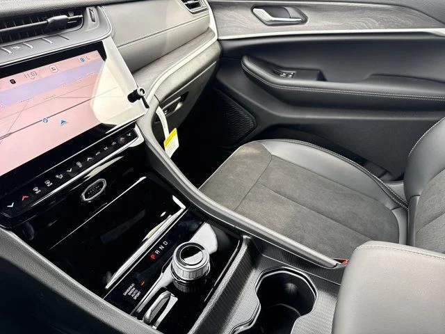 2026 Jeep Grand Cherokee Laredo - Photo 18