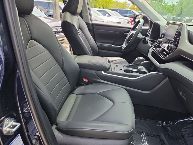 2021 Toyota Highlander XLE - Photo 25