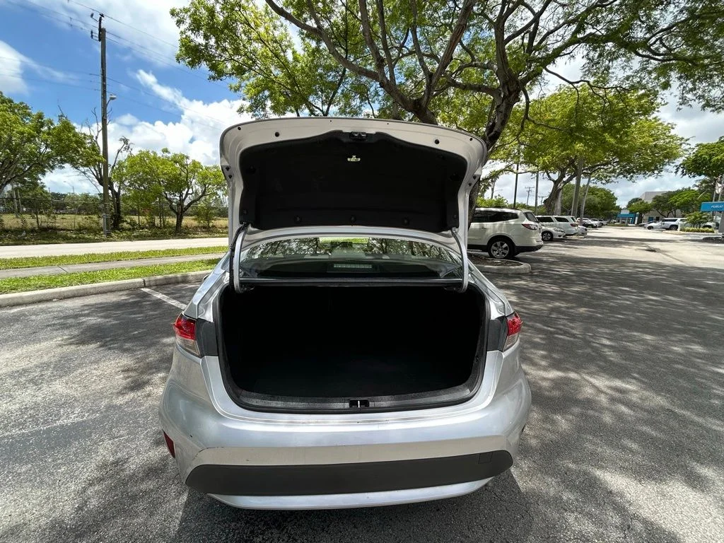 Certified Used 2022 Silver Toyota LE image 35