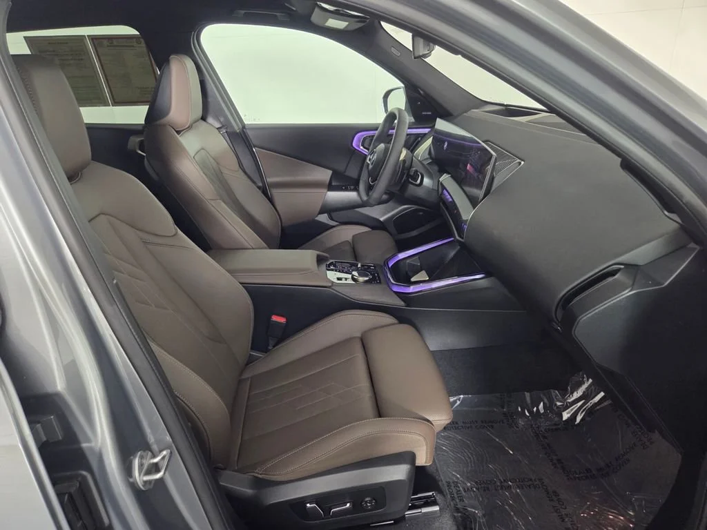 Used 2025 Skyscraper Gray Metallic BMW 30 xDrive image 32