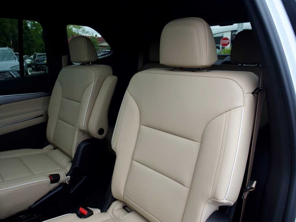 New 2027 Iridescent White Tricoat Buick Preferred image 15
