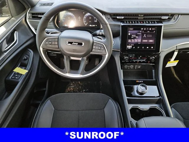 New 2025 Silver Zynith Exterior Paint Jeep Laredo image 4