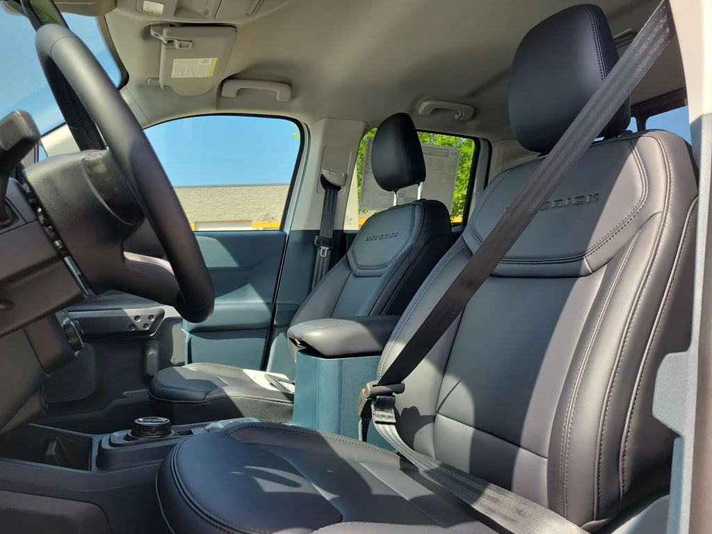New 2026 Oxford White Ford Lariat® image 16
