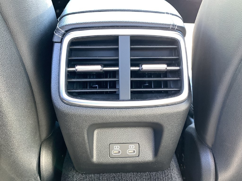 2026 GENESIS G70 Standard - Photo 38