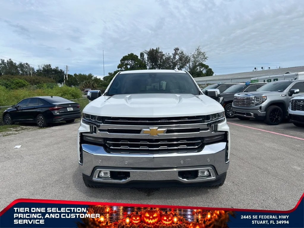 Used 2019 IRIDESCENT PEARL TRICOAT Chevrolet LTZ image 3
