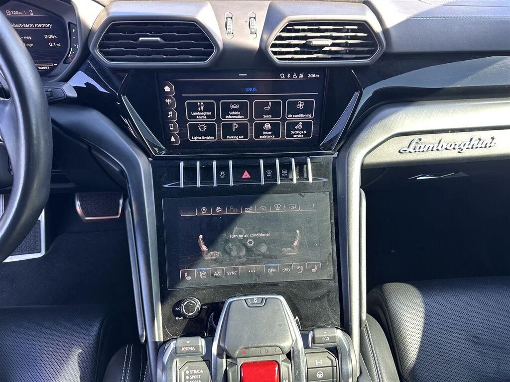 Used 2021 BALLOON WHITE PEARL LAMBORGHINI  image 29