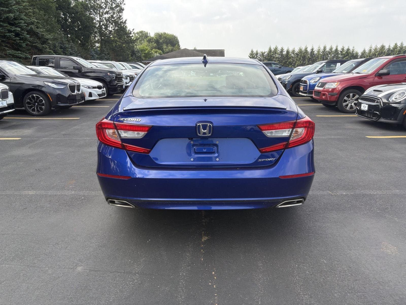 Used 2019 Still Night Pearl Honda Sport image 8