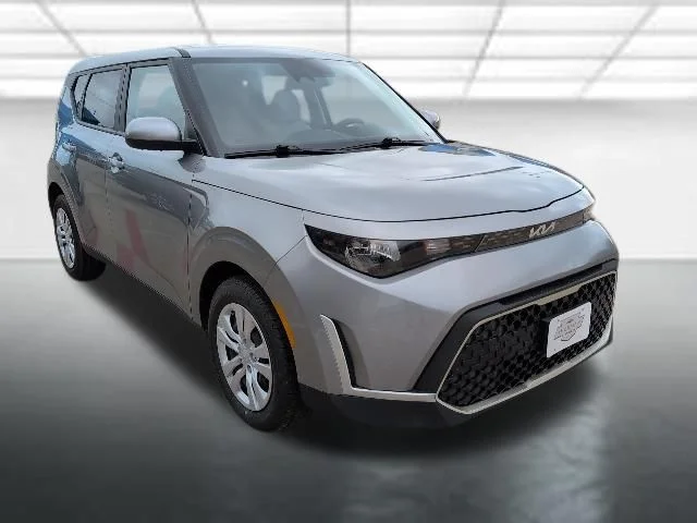 2025 Kia Soul 2.0L LX IVT's photo
