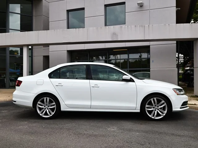 Used 2018 Pure White Volkswagen 1.4T S image 4
