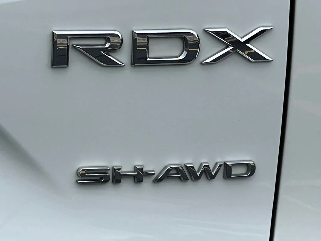 Used 2021 White Acura Technology Package image 9