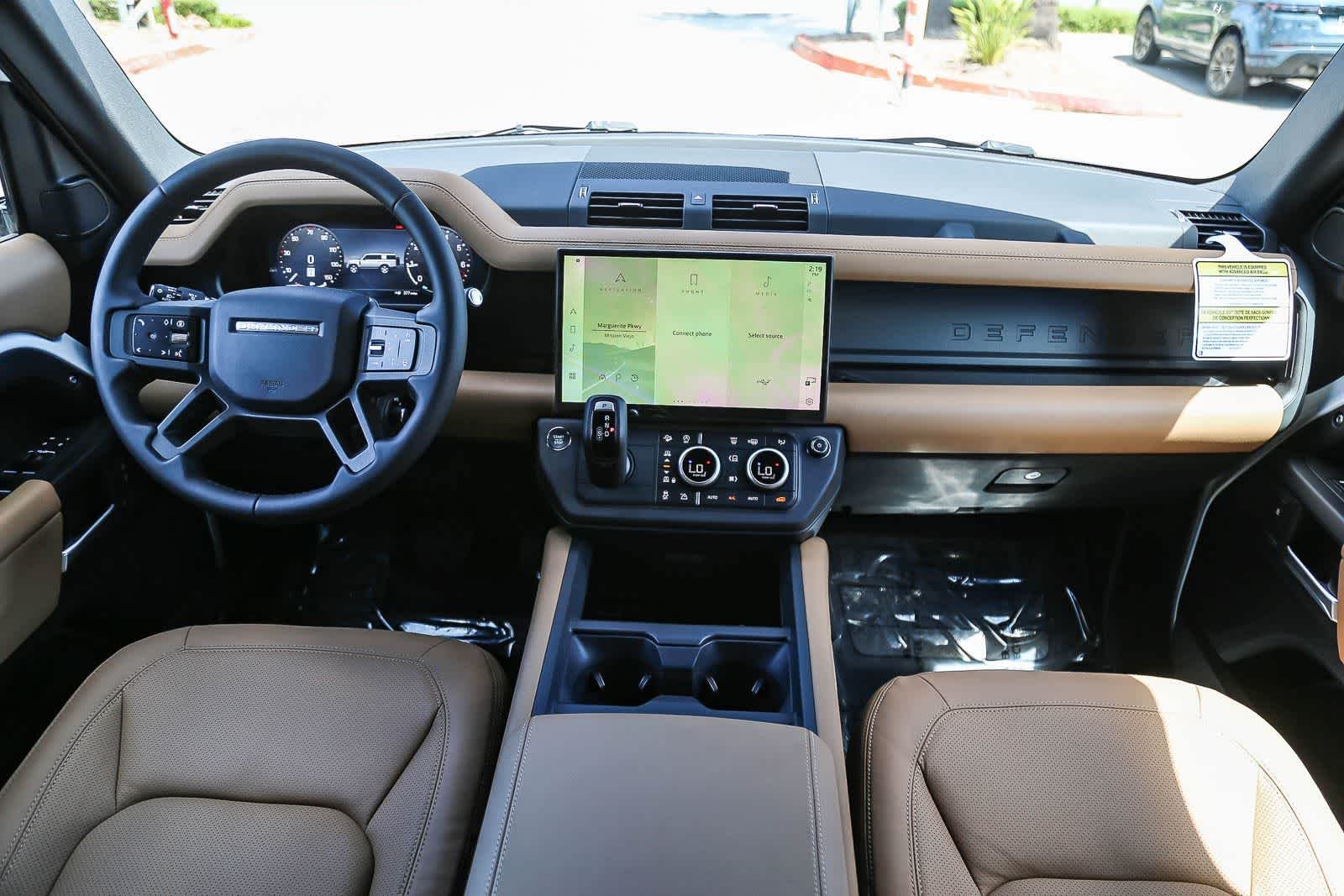 New 2026 Fuji White Land Rover X-Dynamic SE image 11