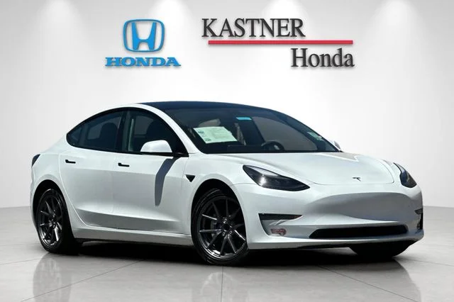 2023 Tesla Model 3 -'s photo