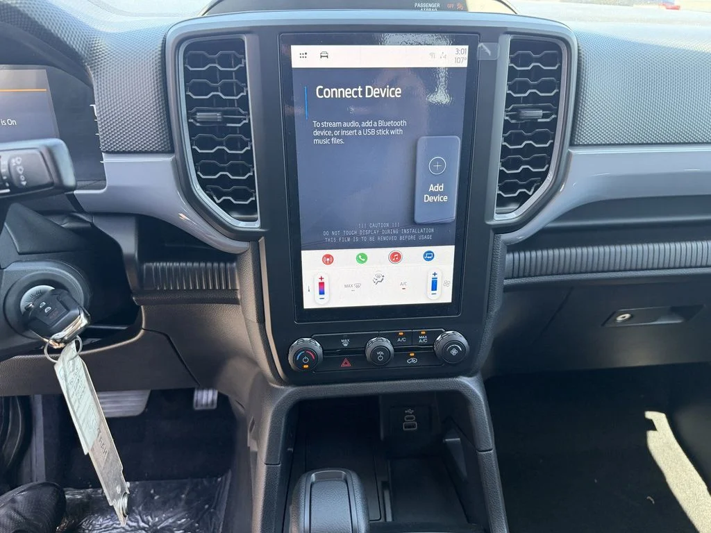 New 2025 Oxford White Ford XL image 29