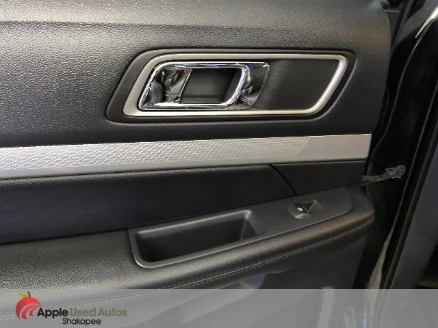 Used 2016 Black Ford XLT image 31