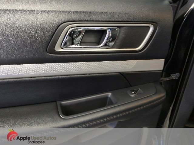 Used 2016 Black Ford XLT image 31