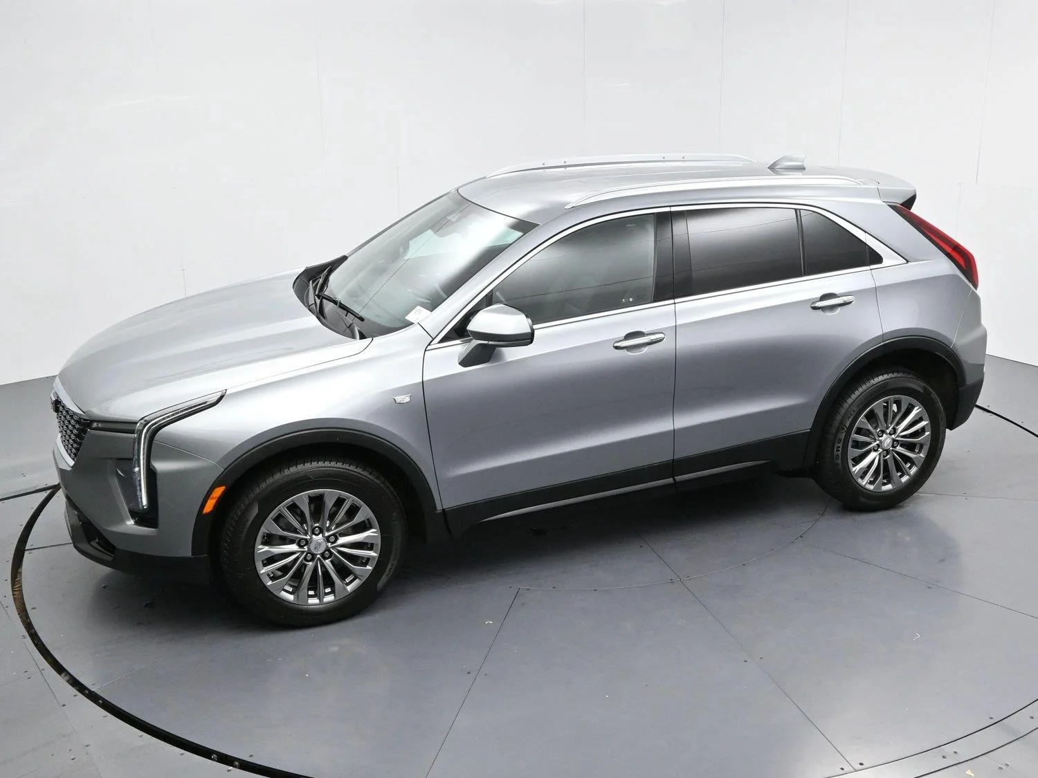 Used 2024 Argent Silver Metallic Cadillac Premium Luxury image 32