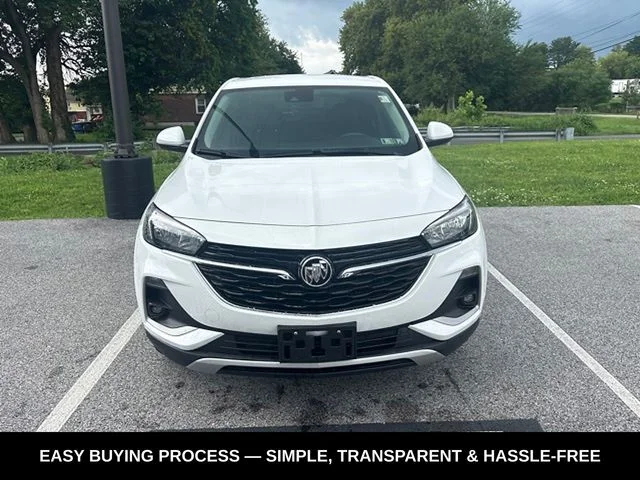 Used 2020 White Buick Preferred image 3