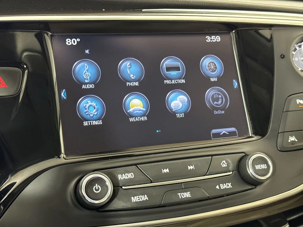 Used 2020 SUMMIT WHITE Buick Premium image 21