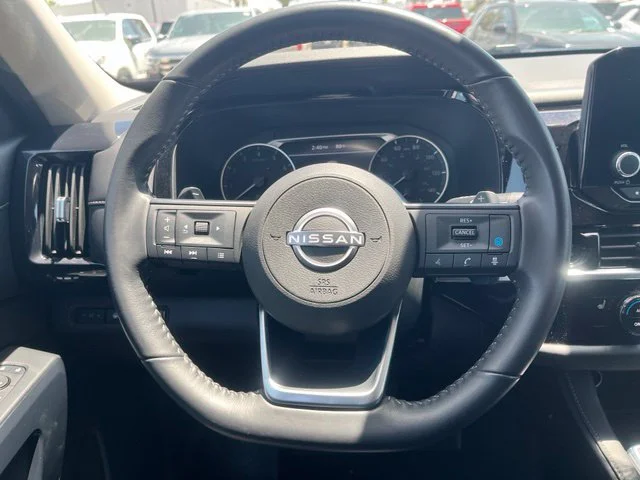 Used 2025 Blue Nissan SV image 16
