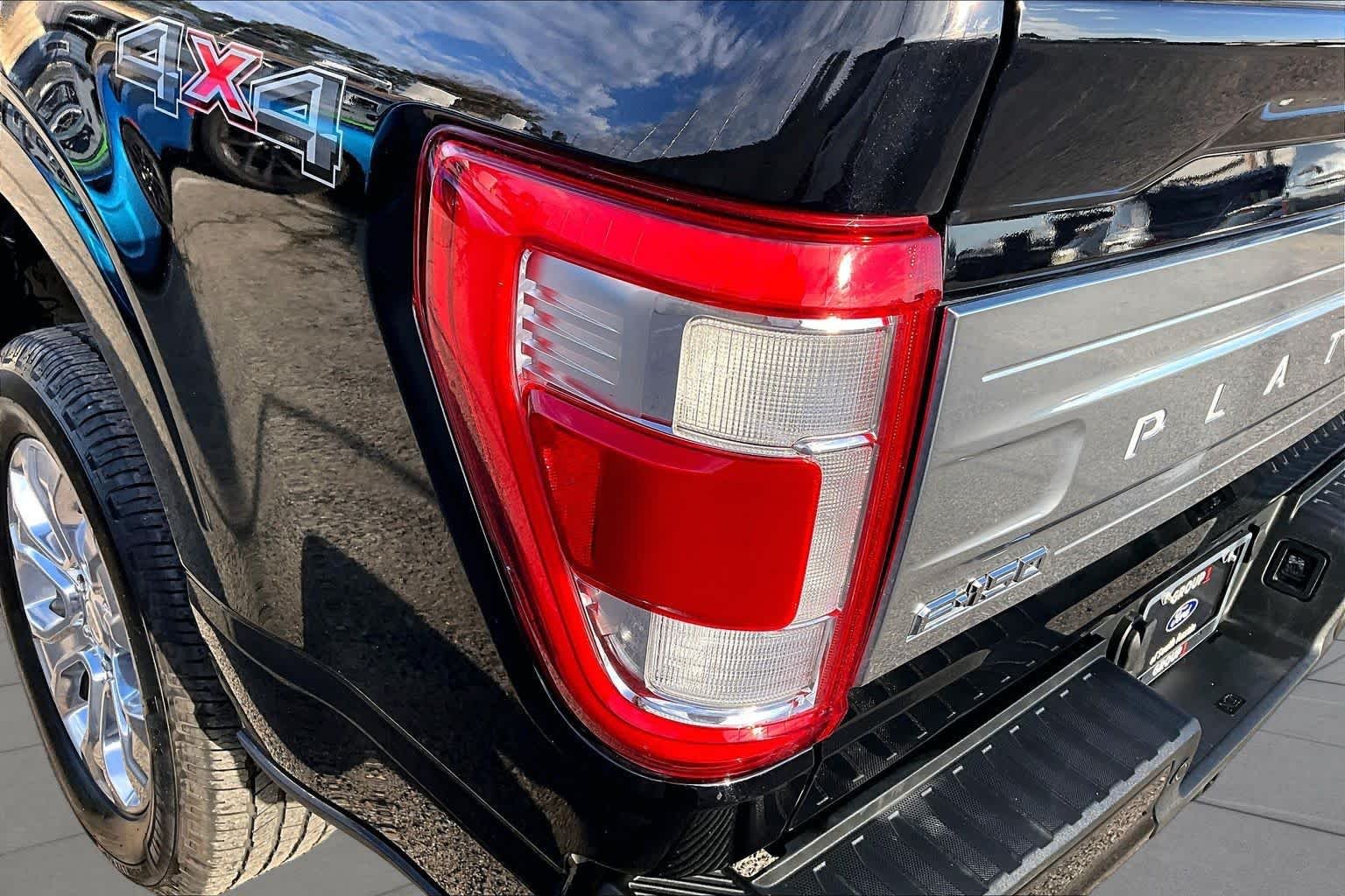 Used 2022 Agate Black Ford Platinum image 27
