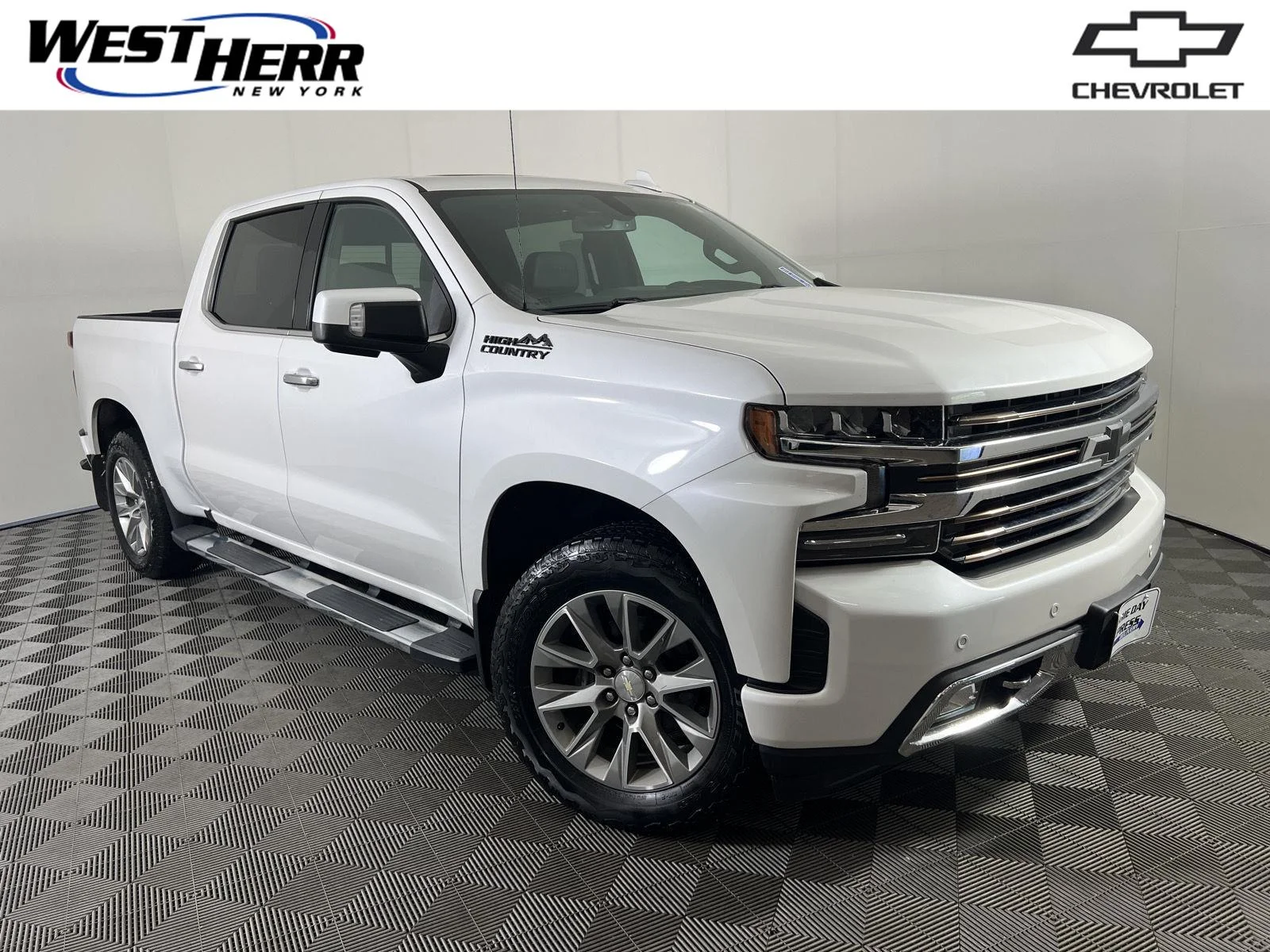 Used 2021 Pearl Chevrolet High Country image 1