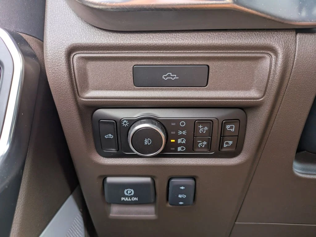 New 2026 White Ford King Ranch image 31