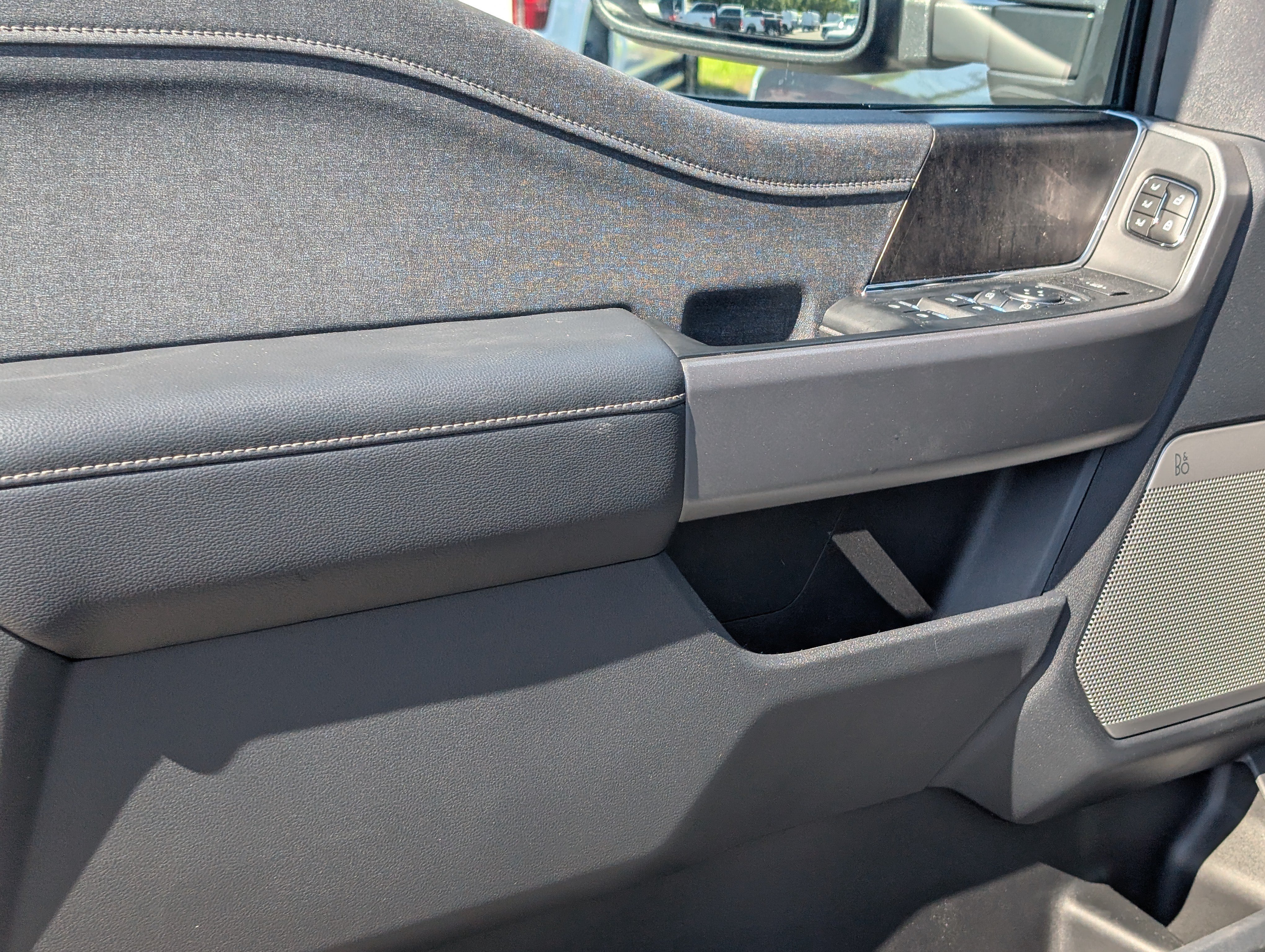 New 2026 CARBONIZED GRAY FORD Lariat image 16