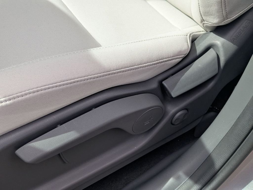 New 2026 Silver Hyundai SE image 14