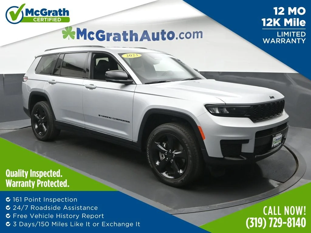 Used 2023 Silver Jeep Altitude image 1