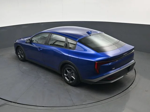 Used 2025 Blue Kia LXS image 27