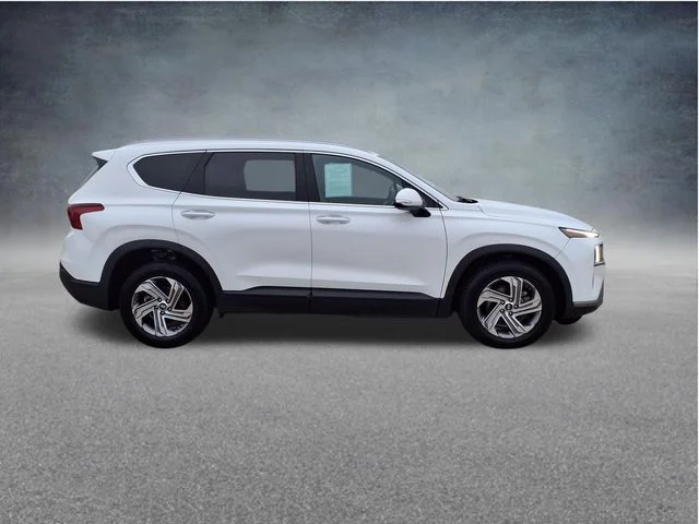Used 2023 White Hyundai SEL image 9