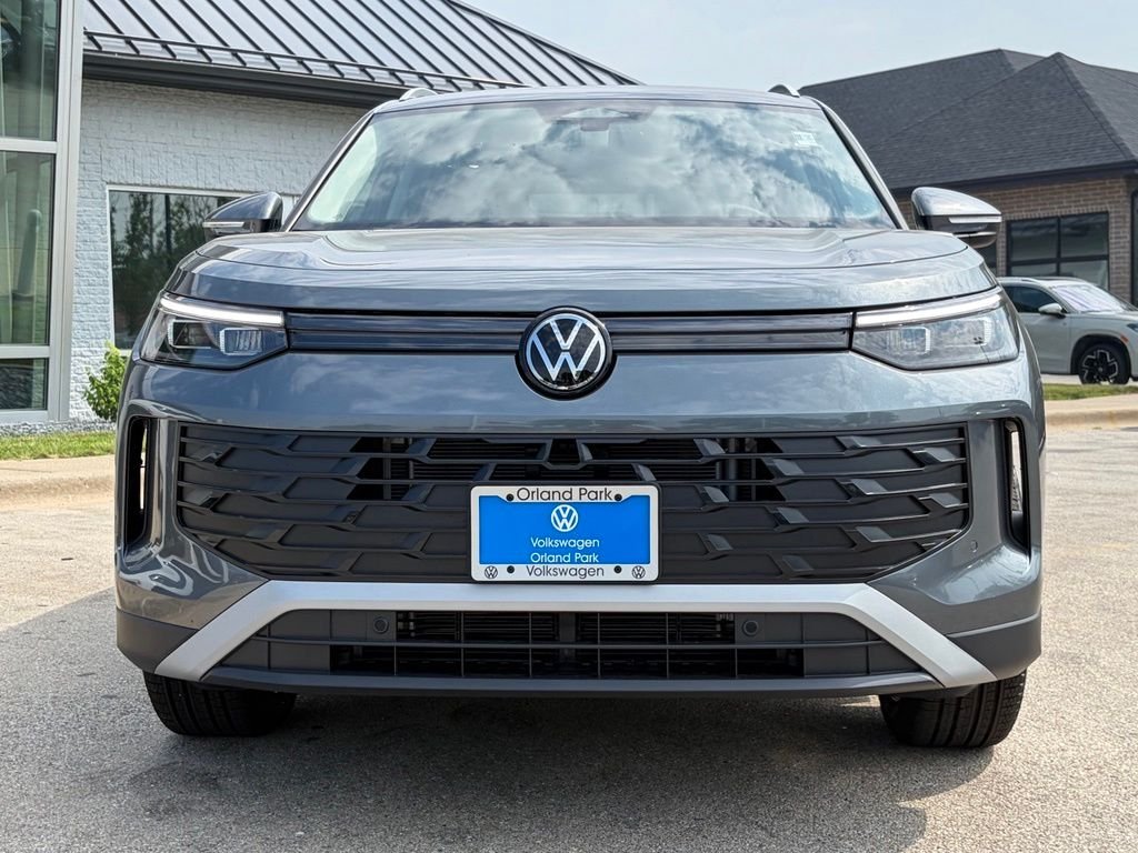 New 2026 Platinum Gray Metallic Volkswagen 2.0T SE image 6