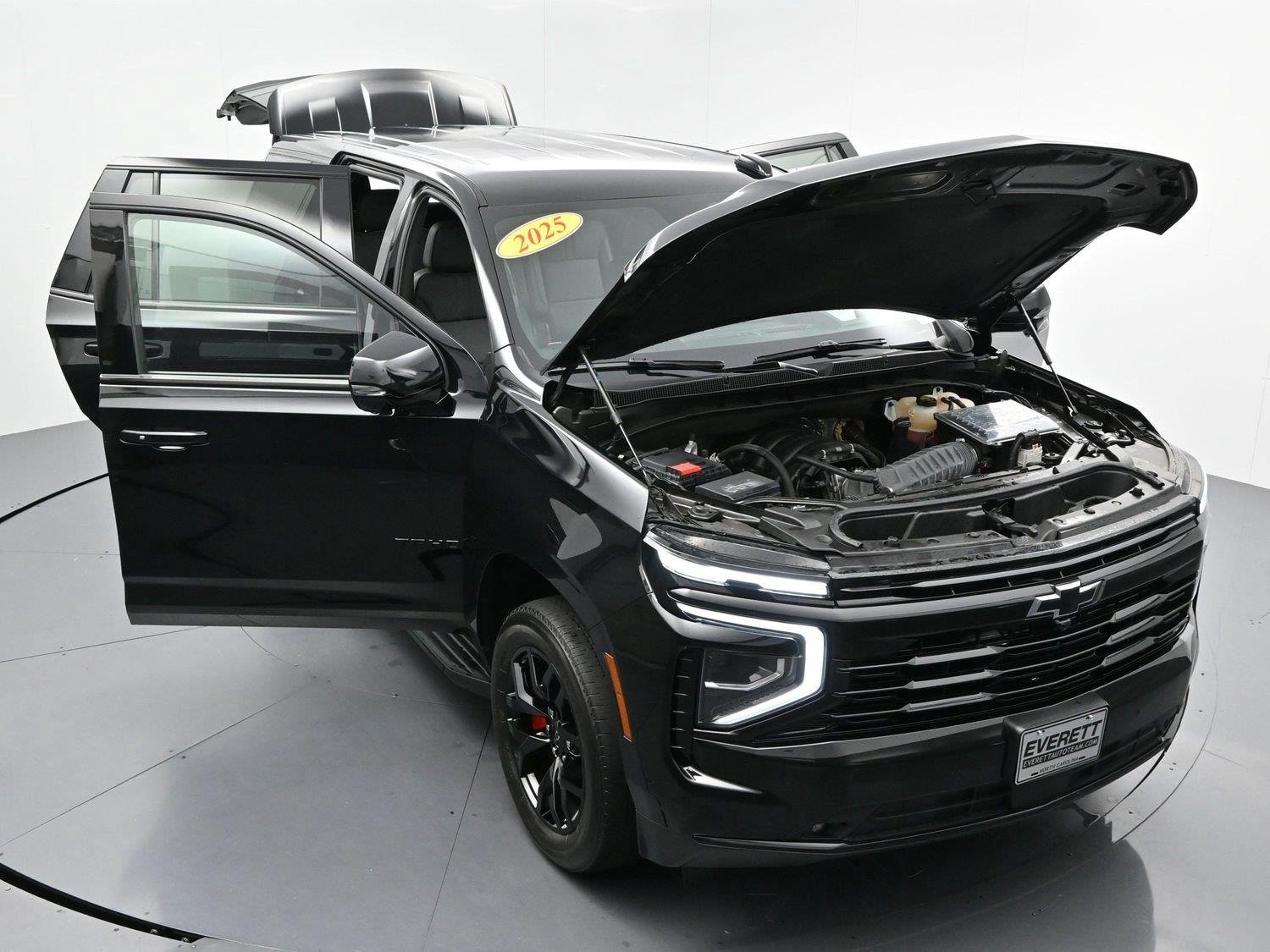 Used 2025 Black Chevrolet RST image 49