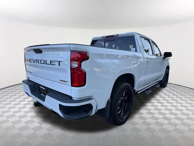 Used 2020 SUMMIT WHITE Chevrolet RST image 5