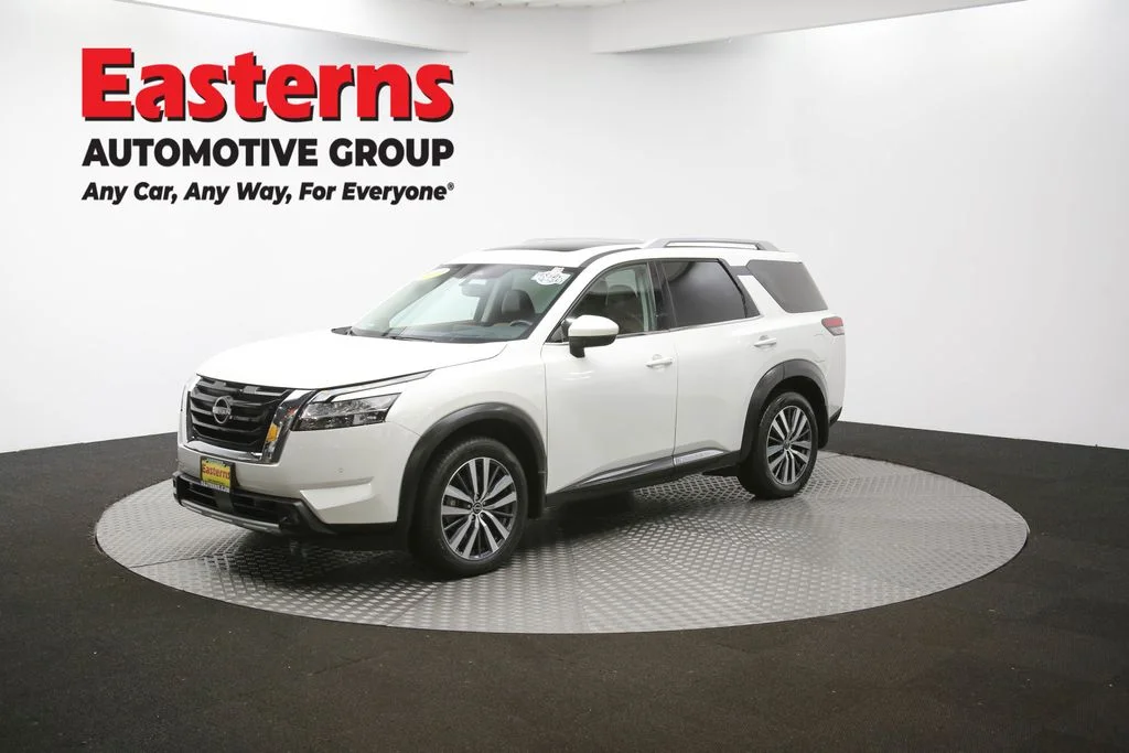 Used 2022 White Nissan Platinum image 60