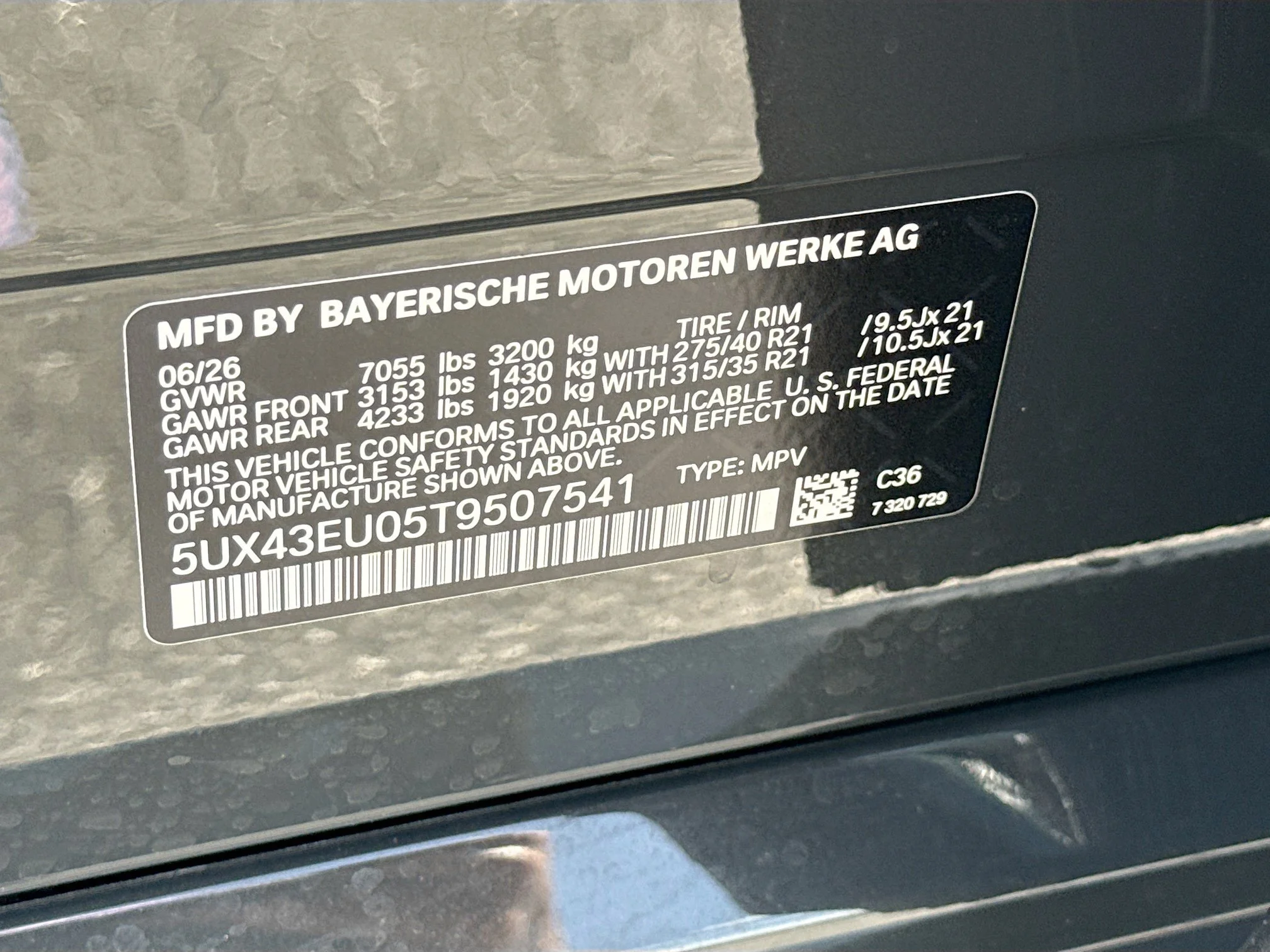 New 2026 Dravit Grey Metallic BMW xDrive50e image 43