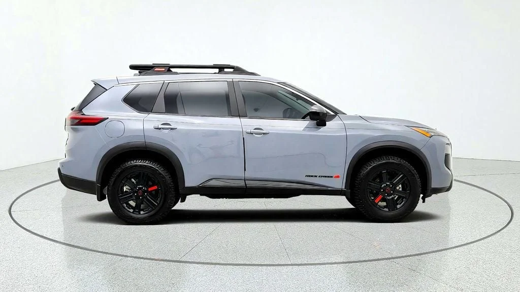 Used 2025 Boulder Gray Pearl Nissan AWD Rock Creek image 4