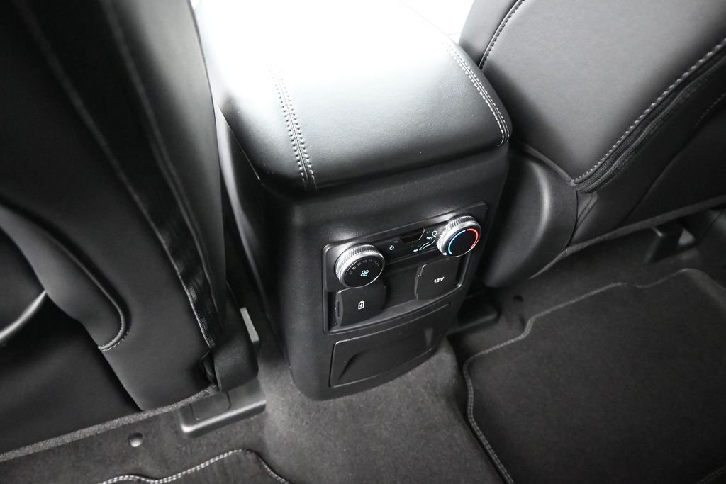 Used 2023 Gray Ford XLT image 21