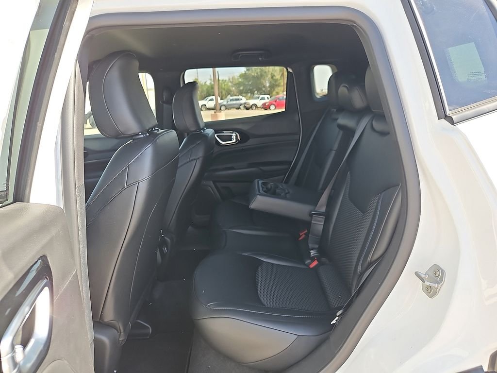 New 2026 Bright White Clearcoat Jeep  image 11