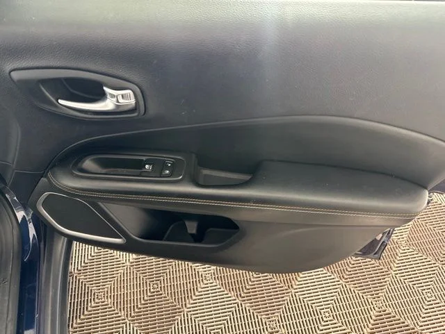 Used 2018 Blue Jeep Sport image 21