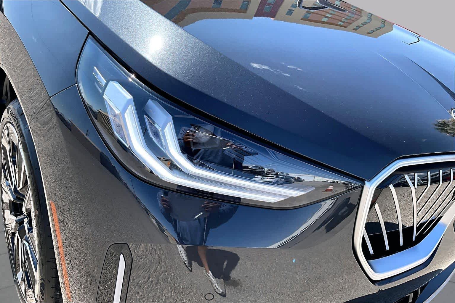 New 2026 Dark Graphite Metallic BMW 30 xDrive image 13
