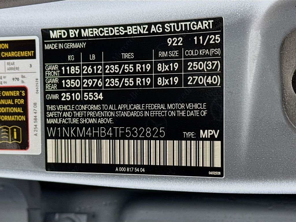 Used 2026 Silver Mercedes-Benz GLC 300 image 28