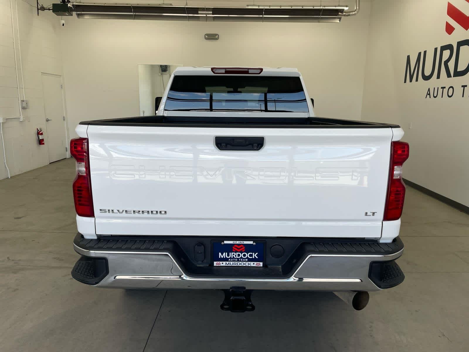 Used 2022 Summit White Chevrolet LT image 3