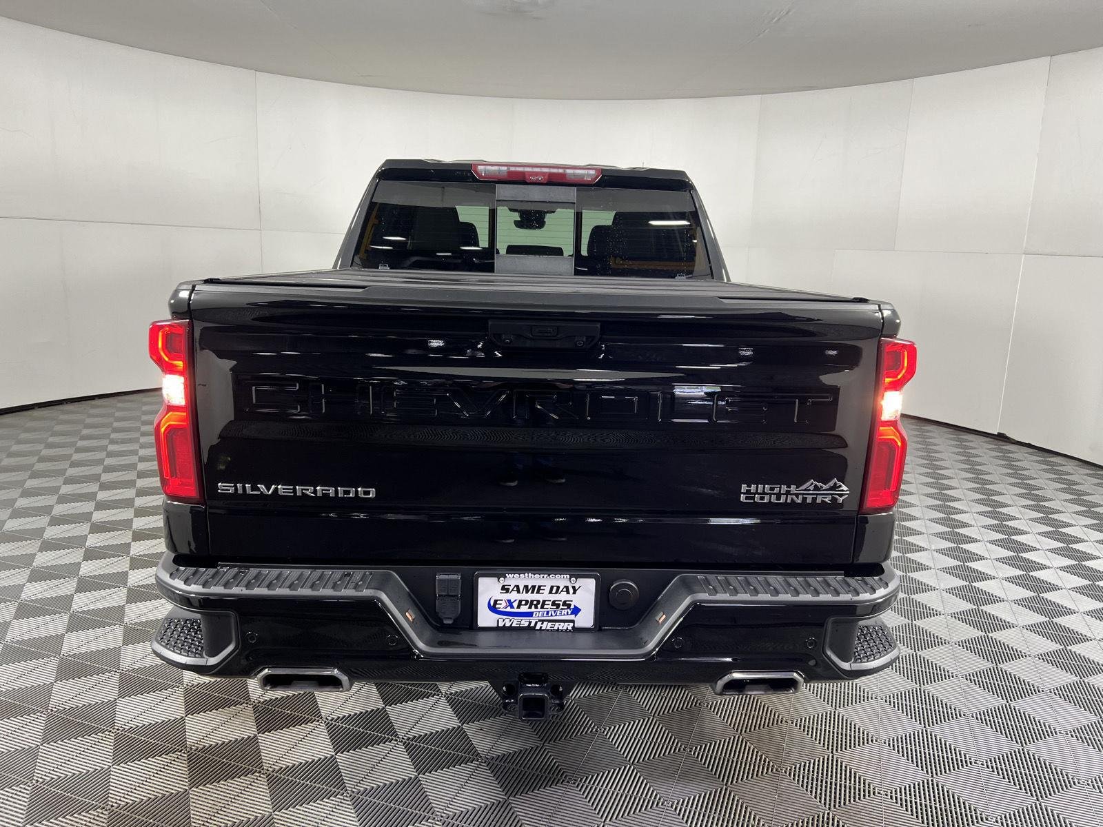 Used 2024 Black Chevrolet High Country image 19