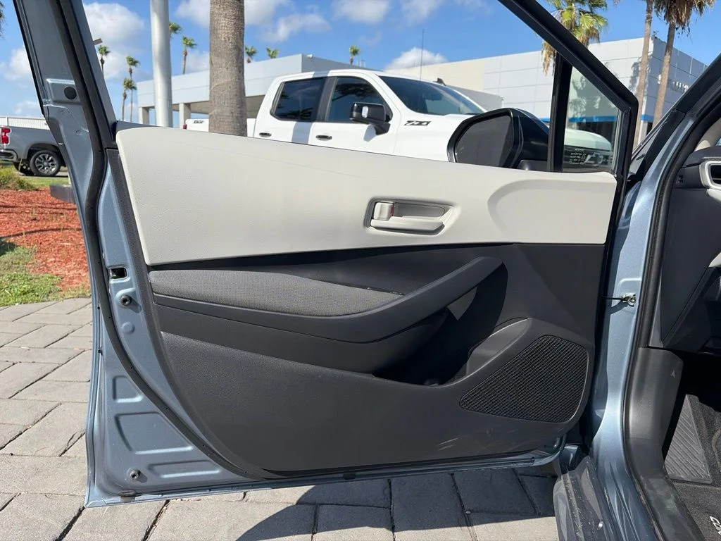 Used 2026  Toyota LE image 13