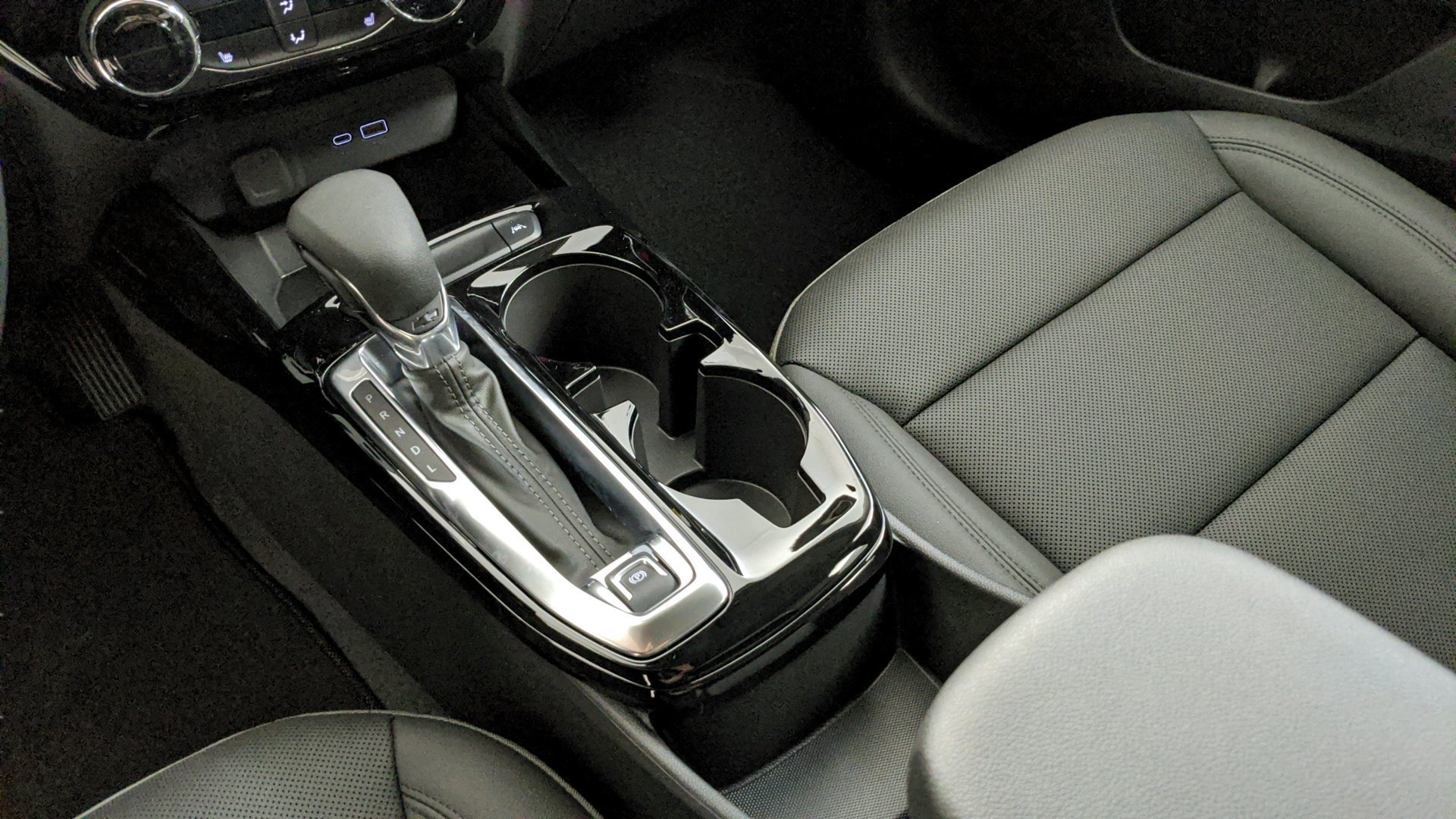 New 2026 Mosaic Black Metallic Chevrolet ACTIV image 11