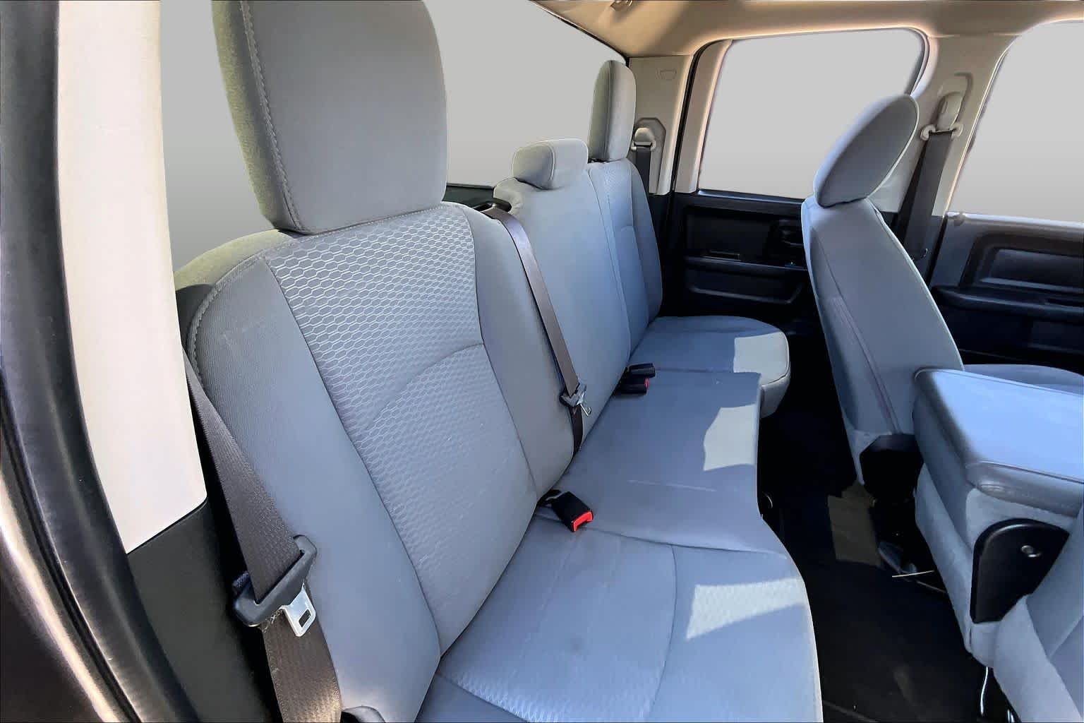 Used 2019 Granite Crystal Metallic Clearcoat Ram Tradesman image 18